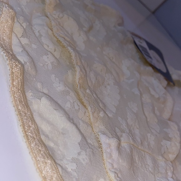 Christian Dior Intimates VTG 80’s French Vanilla Floral Lace Panty Large NWT - Picture 3 of 10